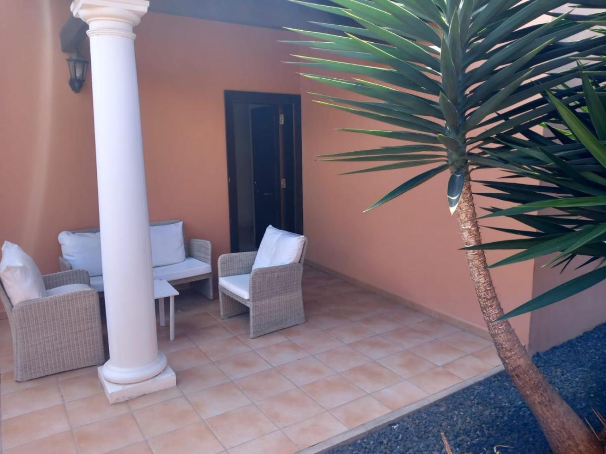 Villa Aloe Vera With Pool And 3 Bedrooms コラレホ エクステリア 写真